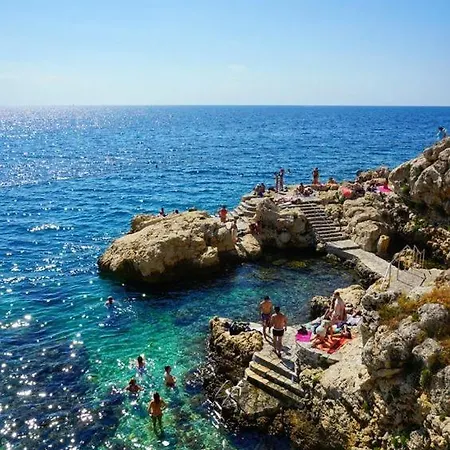 Pensión La Maison De Catherine 3*