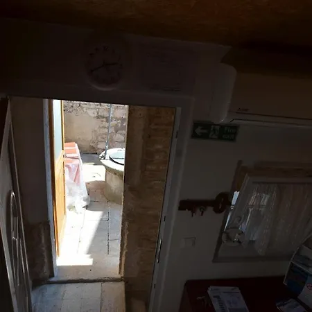 Guest house La Maison De Catherine 3*